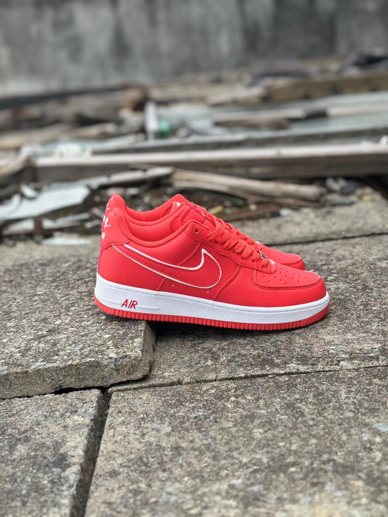 Nike Air Force 1 Low "University Red"