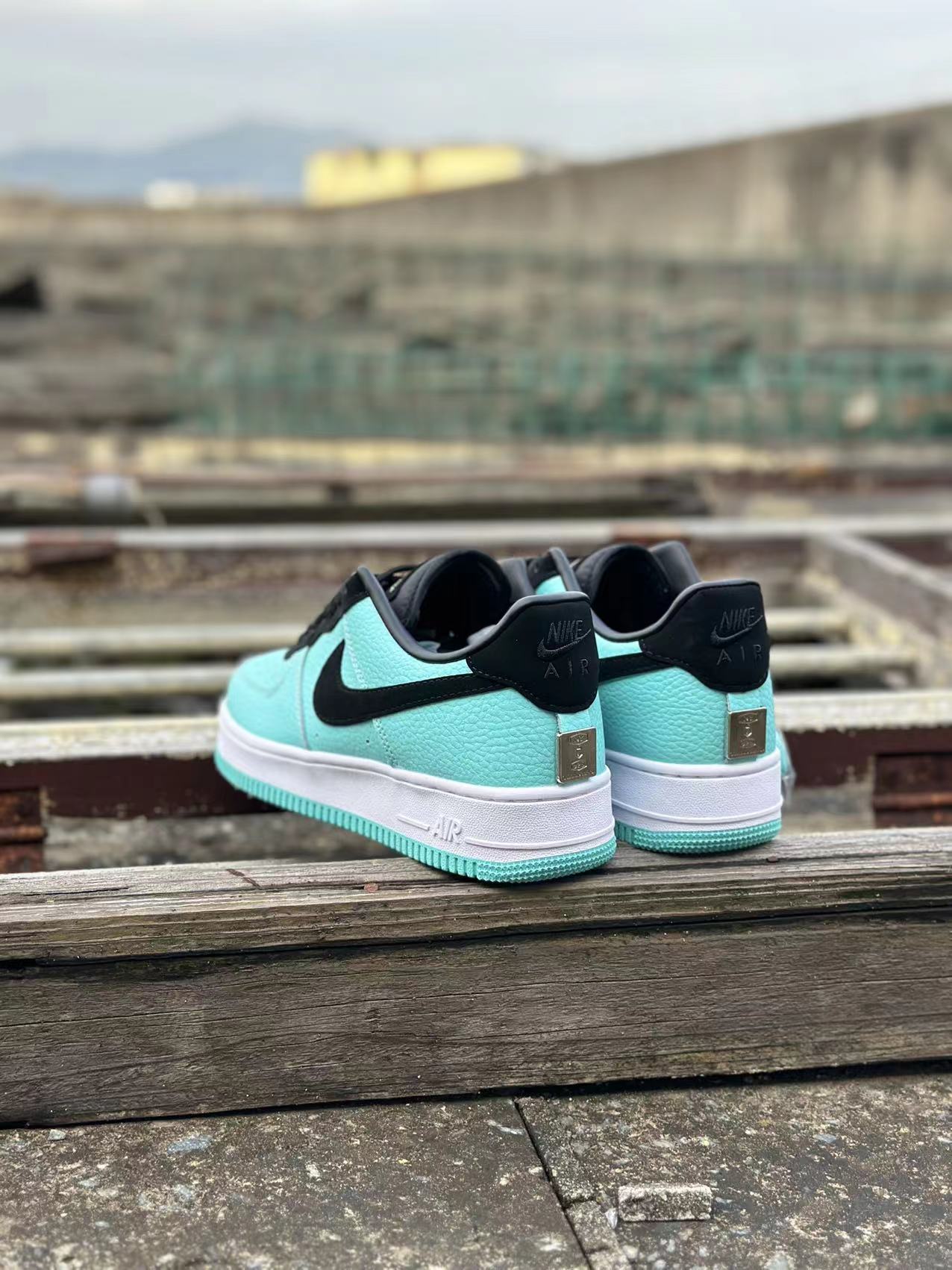 Tiffany & Co. x Air Force 1 Low '1837' Friends & Family