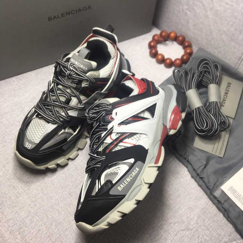 BALENCIAGA TRACK 3.0 x GRIS NOIRE
