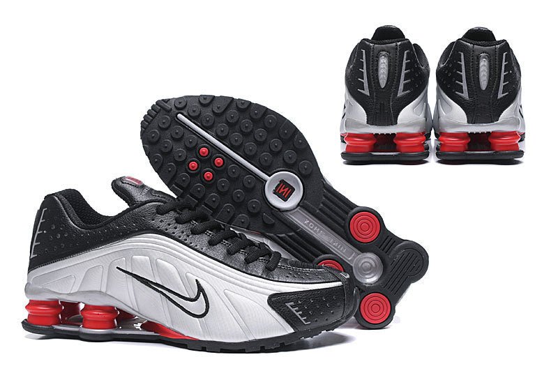 NIKE SHOX R4