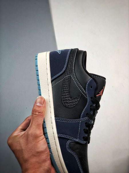 Jordan 1 Low SE Noir Dark Obsidian Snakeskin