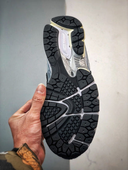 New Balance 2002R U2