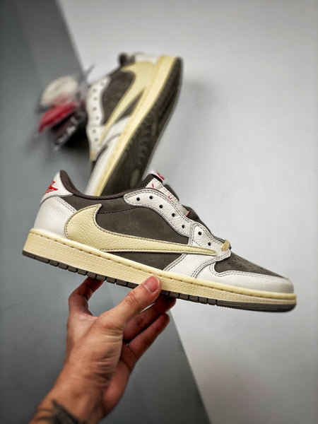 Travis Scott x Air Jordan 1 Low "Revers Mocha"