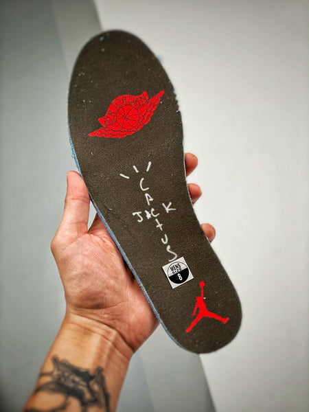 Travis Scott x Air Jordan 1 Low "Revers Mocha"