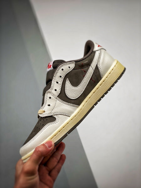 Travis Scott x Air Jordan 1 Low "Revers Mocha"