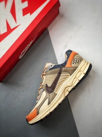 NIKE ZOOM Vomero 5 - Houdini