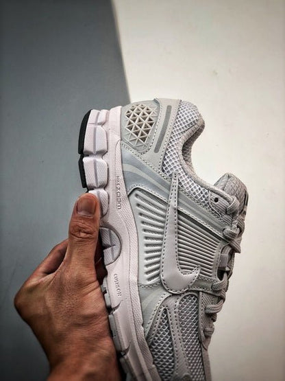 NIKE ZOOM Vomero 5 - Houdini