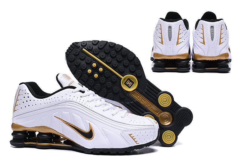 NIKE SHOX R4