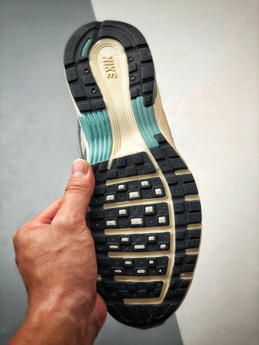 NIKE P - 6000 - Houdini