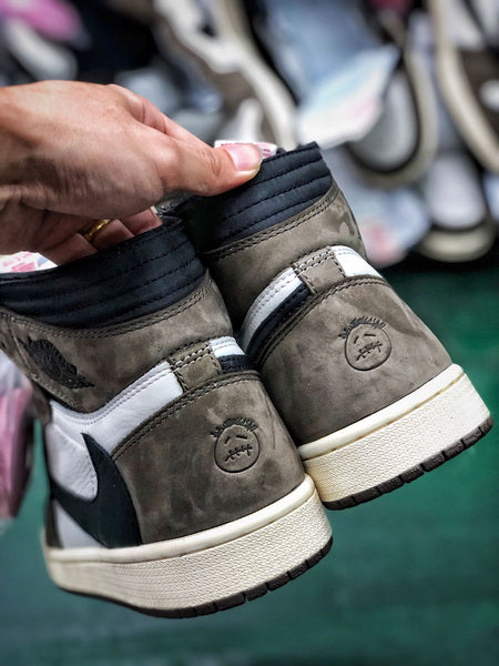 Air Jordan 1 High Travis Scott