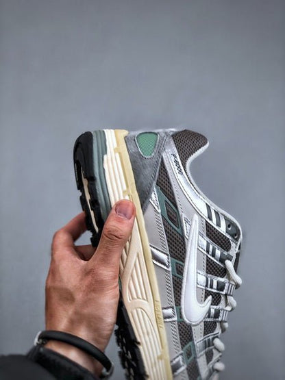 NIKE P - 6000 - Houdini