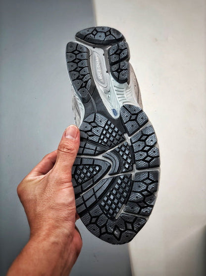 New Balance 2002R XB