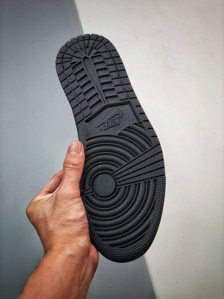 Travis Scott x Air Jordan 1 Low Phantom