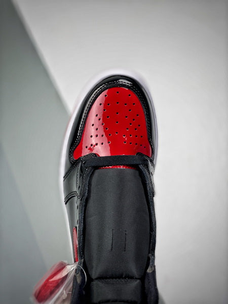 Air Jordan 1 High "Bred Banned "