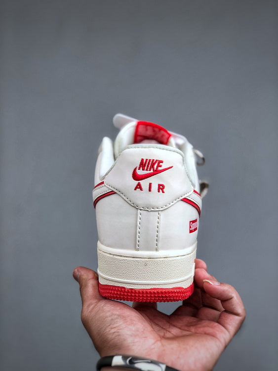 Nike Air Force 1 Low supreme