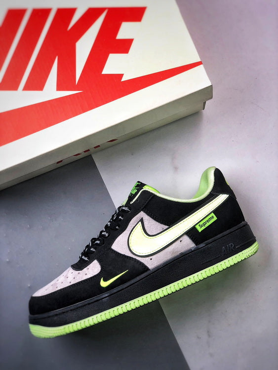 Nike Air Force 1 Low Supreme