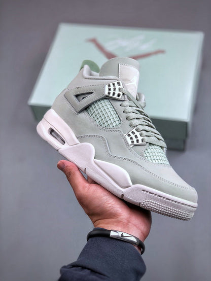 Air Jordan 4 RETRO "Seafoam"