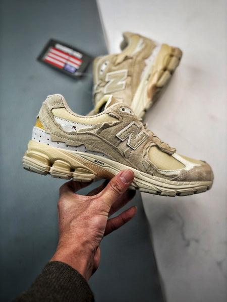 New Balance 2002R DQ