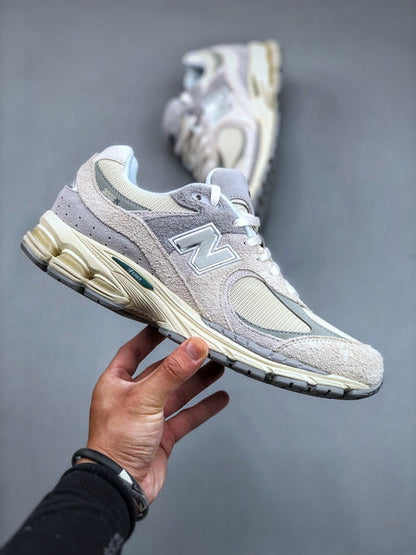 New Balance 2002R EK