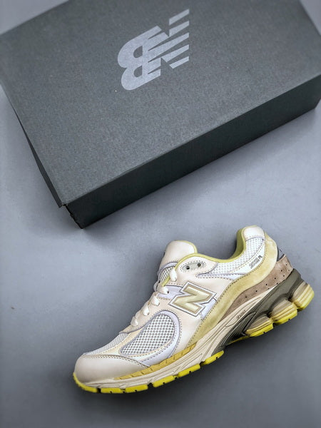 New Balance 2002R Auralee