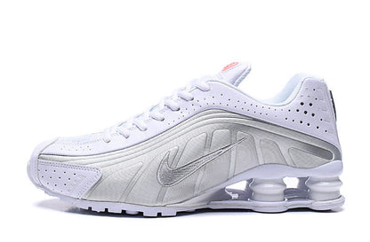 NIKE SHOX R4