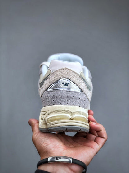 New Balance 2002R EK