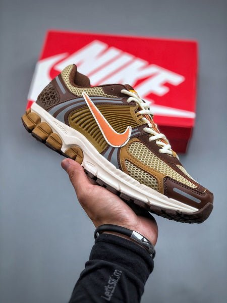 NIKE ZOOM Vomero 5 - Houdini