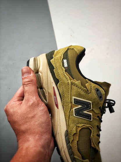 New Balance 2002R DP