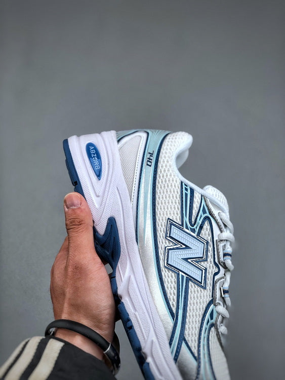 New Balance 740