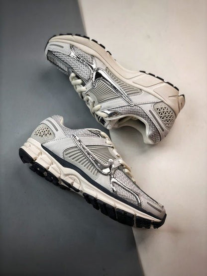 NIKE ZOOM Vomero 5 - Houdini