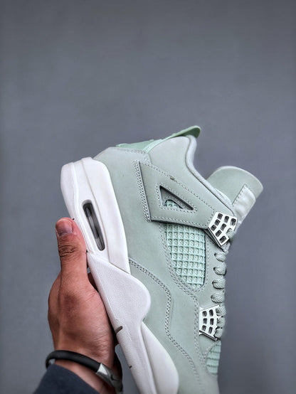 Air Jordan 4 RETRO "Seafoam"