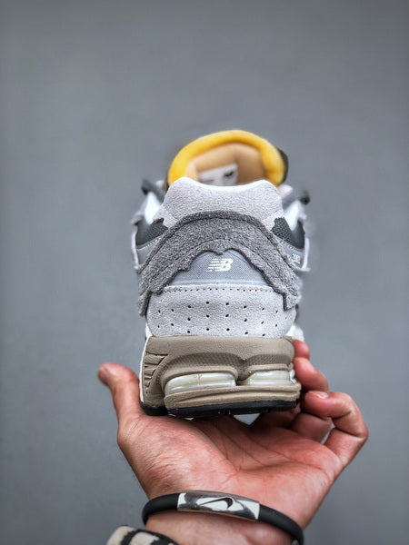 New Balance 2002R DM