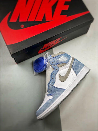 Air Jordan 1 High "Hyper Royal"