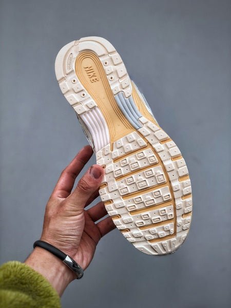 NIKE P - 6000 - Houdini