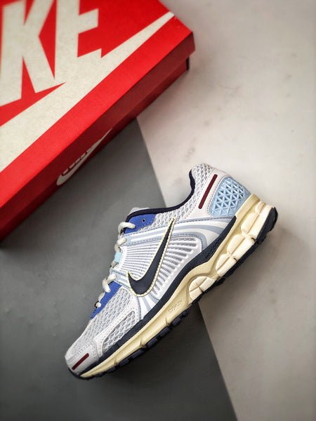 NIKE ZOOM Vomero 5 - Houdini