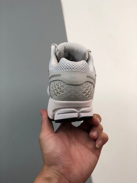 NIKE ZOOM Vomero 5 - Houdini