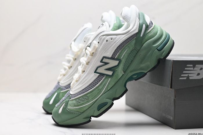 New Balance 1000MA