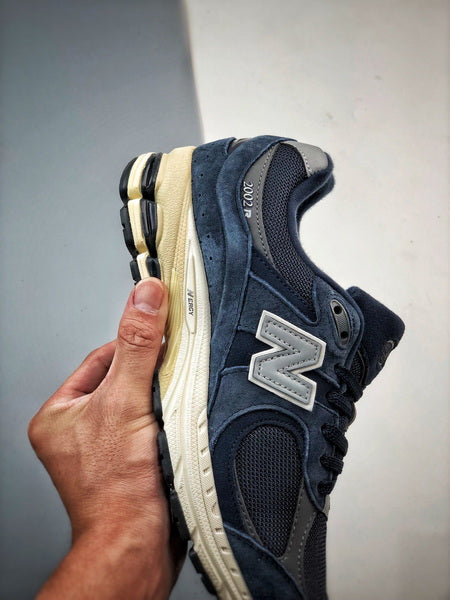 New Balance 2002R CA