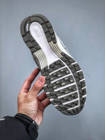 NIKE P - 6000 - Houdini