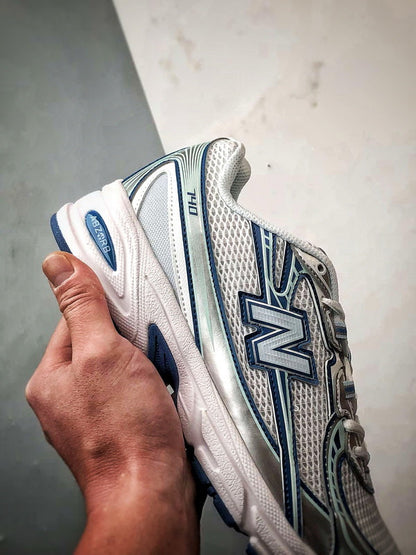 New Balance 740