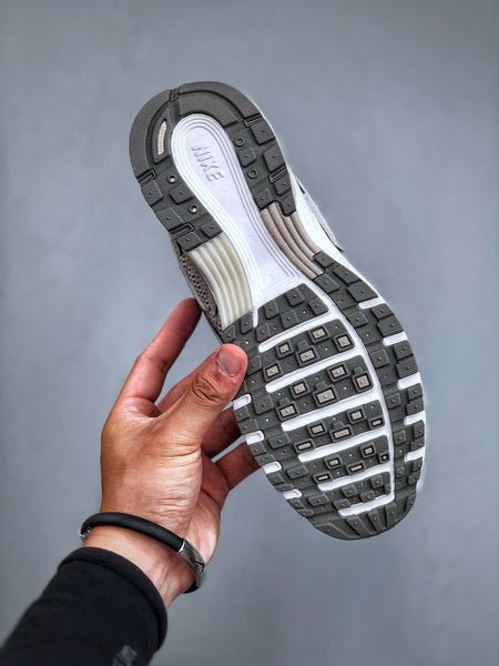 NIKE P - 6000 - Houdini