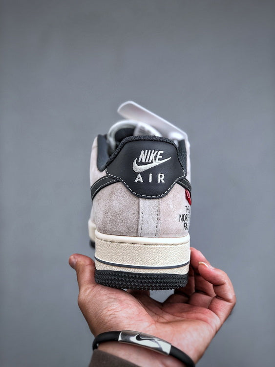 Nike Air Force 1 Low The North Face x Supreme