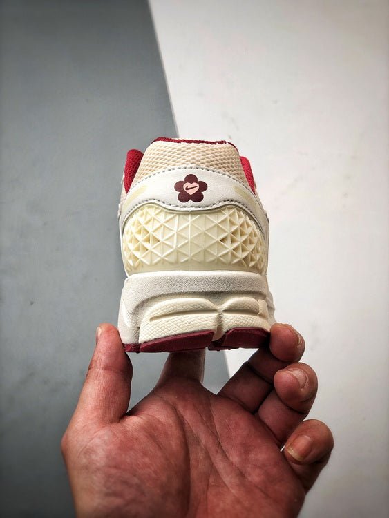 NIKE ZOOM Vomero 5 SAINT VALENTIN - Houdini