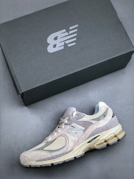 New Balance 2002R EK