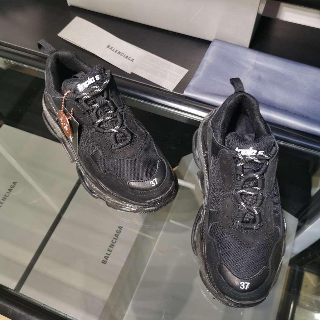 BALENCIAGA TRIPLE S x NOIR GEL