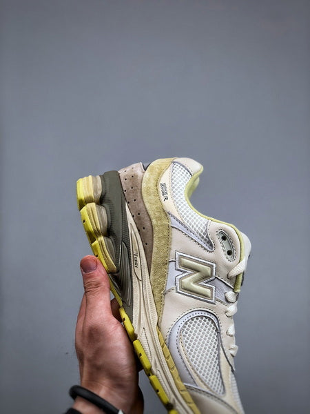 New Balance 2002R Auralee