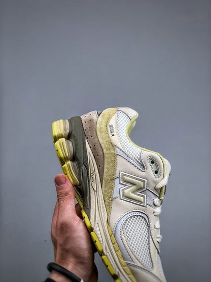 New Balance 2002R Auralee