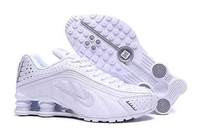 NIKE SHOX R4