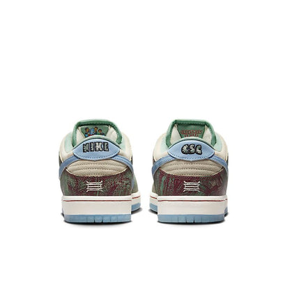 NIKE Dunk Low Crenshaw Skate Club