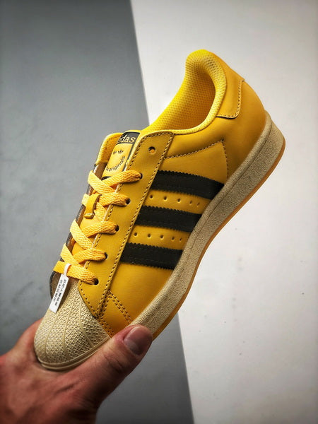 Adidas Superstar – Yellow Blaze Edition